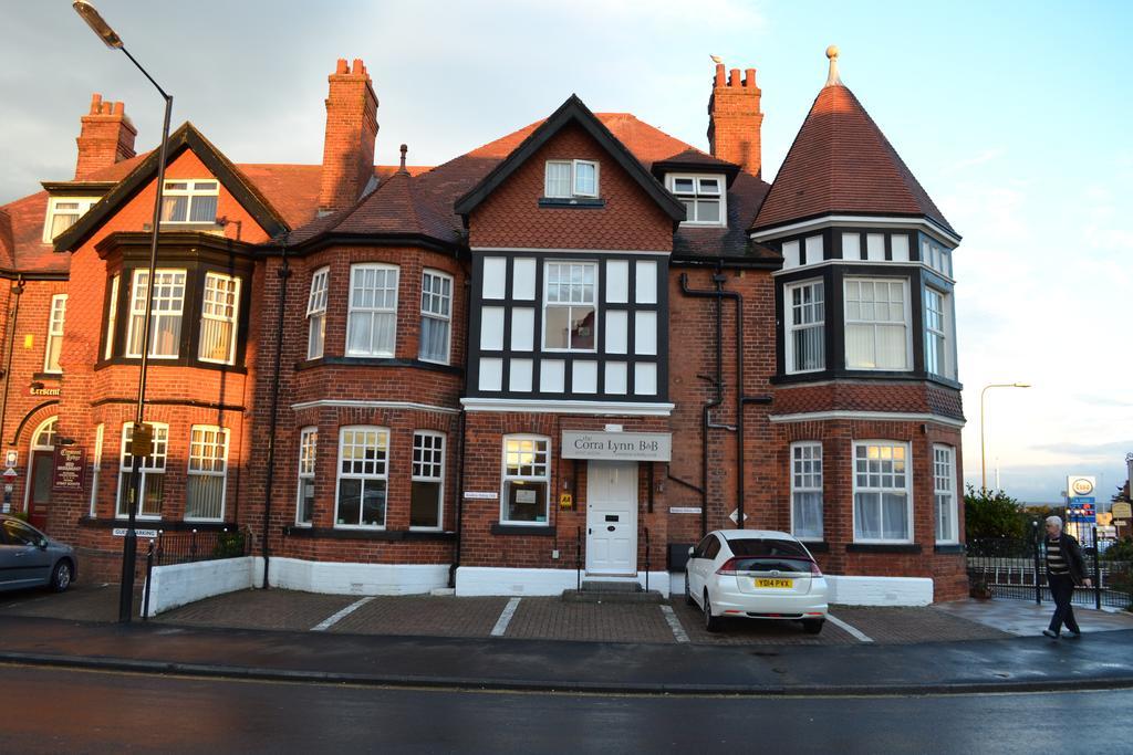 Corra Lynn Whitby Exterior photo